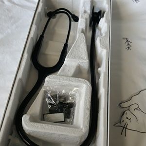 MDF 777 Stethoscope in BlackOut